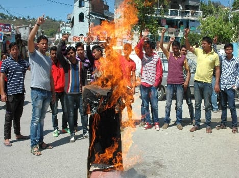 NSUI blew the effigy of the school administration