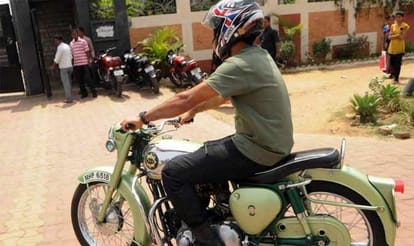 Dhoni fined challan of Rs 500