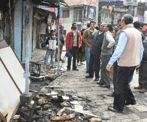 fire broke out in shop at kullu.