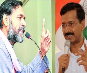 arvind kejrwal big rally on jantar mantar as reply to yogendra yadav