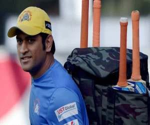 ms dhoni become first indian cricketer in T20 match