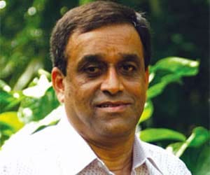 goa minister wants ban on naked sages 