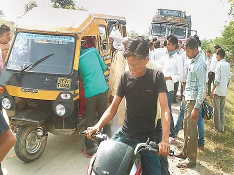 Three killed in accidents , the truck crushed two women, tractor crushed innocent 