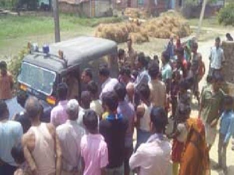 Worker killed by a bladed weapon