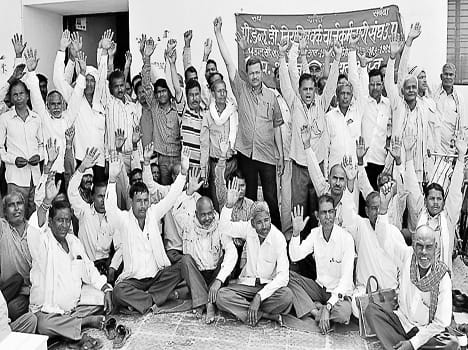 PWD  demonstration by workers 