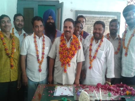 13 to 11 cane committees elected president