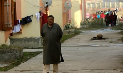 kashmiri pandit return row: mufti speaking saperatists language