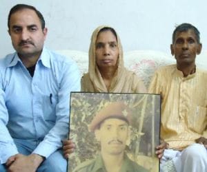 punjab martyr family will return shaurya chakra to president