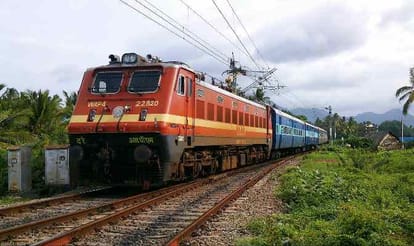 Railways will now give the passengers a wake up alarm call and destination alert call