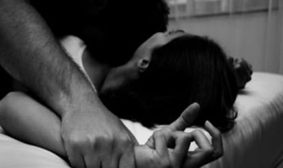 Boy make physical relation with girl and sold her