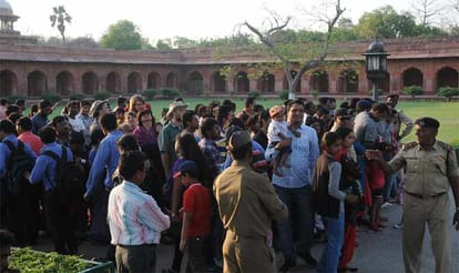Young lawyer effort to make pollution free delhi  