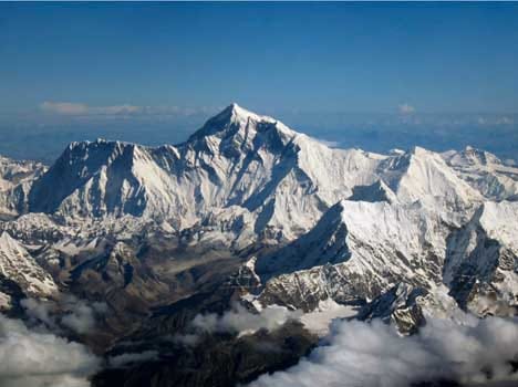 China is planning to build a tunnel under Mount Everest