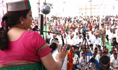 smriti irani in himachal.
