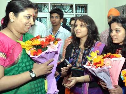 Accused of burglary in Smriti irani's school arrested