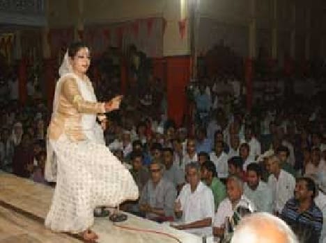 suresh Wadekar Present In Sankat mochan Sangeet samaroh