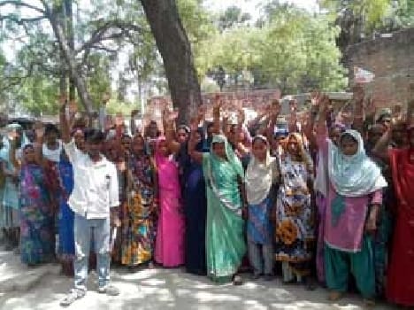 Razing women not get pension, performance