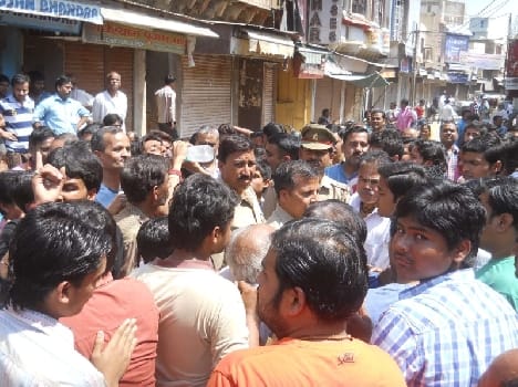 protest in vrindavan for monkeys