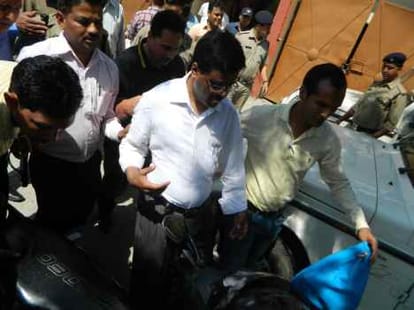 kashipur cms arrest in illegal practice.