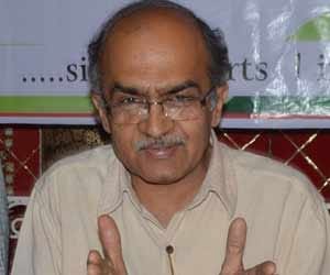 prashant bhusan attack on kejriwal