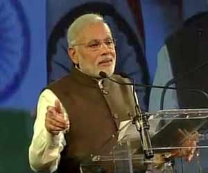 congressmans protest against pm modi