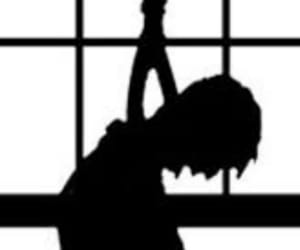 man committed suicide in shravasti