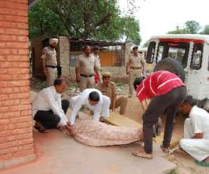 in name of son's job fraud with canteen owner, suicide