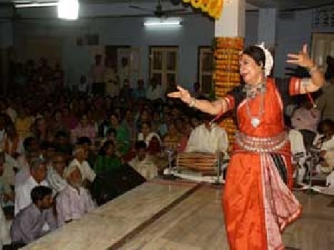 Sonal man singh dancing in Sankat mochan sangit smaroh
