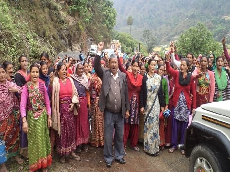 Pindari route imposed on women drink