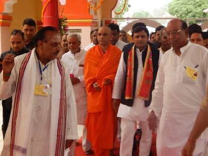 Chief Minister Akhilesh Yadav focuses on UP.