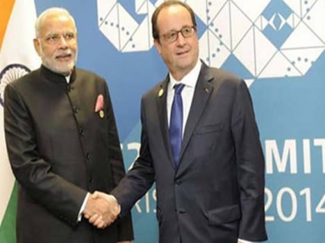 pm modi gift garhwal rifal statue to french president.