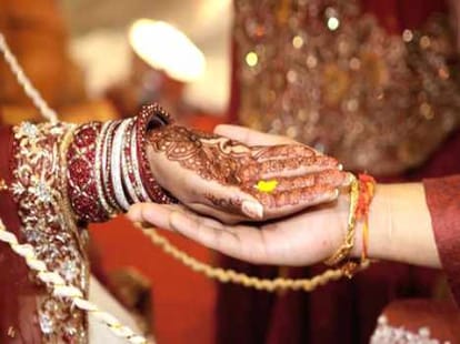 lovers married four times in three year