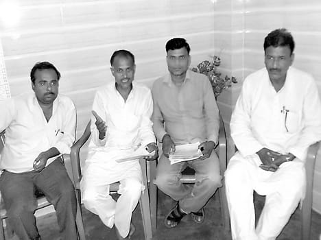 Congressmen walk off the pain of farmers  