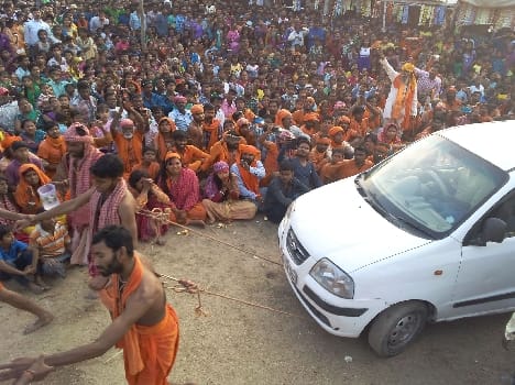 Cdk monks showed astonishing feat of worship