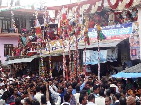 Syalde Bikuti people of five villages in the fair blow Beta