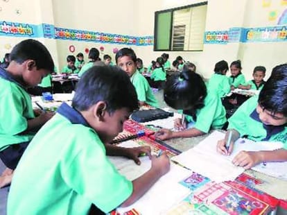 Saffron uniform for Hindu kids, green for Muslim in ahmdabad schools