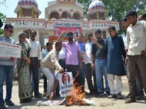 Self-financing of teachers blew VC mannequin