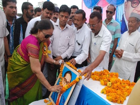 Dr. remembered on anniversary Constitution. BR Ambedkar