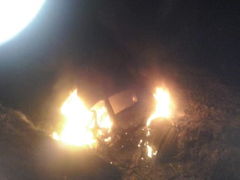 Car falls into ditch , fire , seven injured