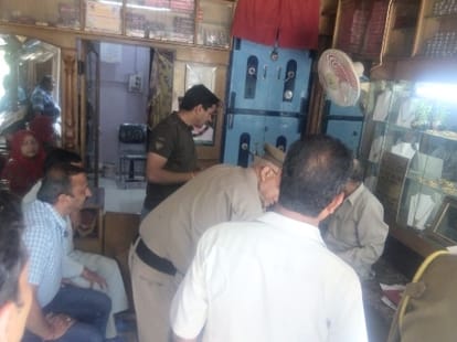 robbery at diamond shop bilaspur. 