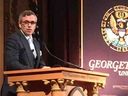 recognising LoC as international border most viable solution: omar
