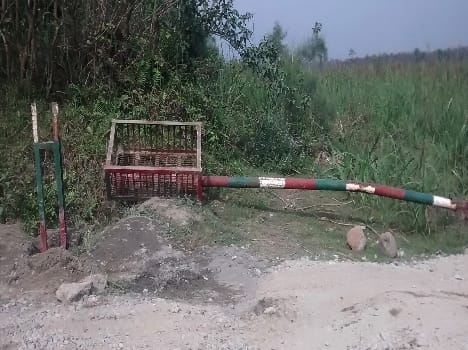 Broke the barrier of the Forest Department Imligat mining mafia