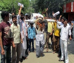 Shiv Sena leader Sanjay Raut Spaiyon of blew the mannequin