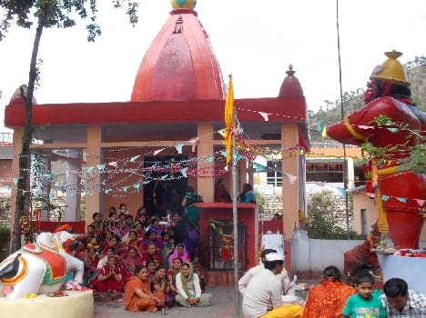 People in the Hanuman temple, fake marriages