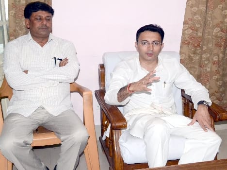 Farmers in the village dying , foreign roaming rulers