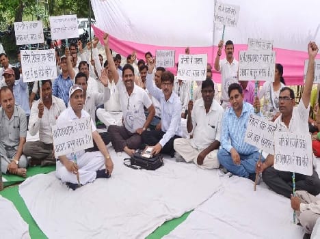Abiss warned by the picket
