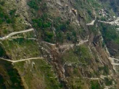bus accident in samba, 28 injured one dead