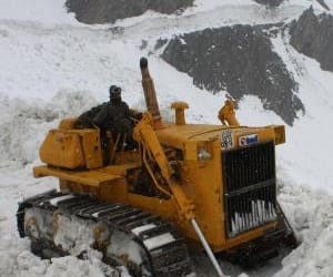 Manali leh road.