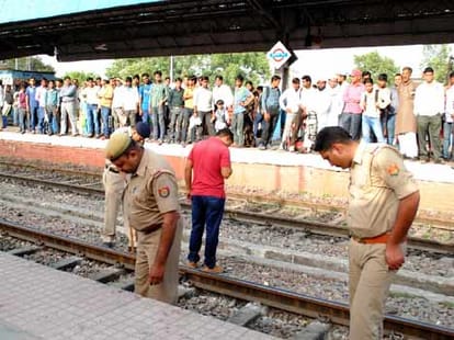 gangster killed on railway station
