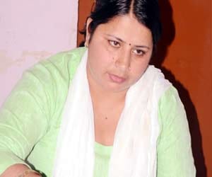 Rashmi chaudhari blames sp leaders to withdraw her allegation