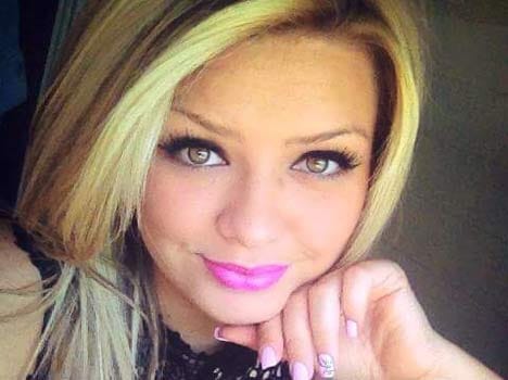 Australian woman defends Muslim couple, shames racist on video